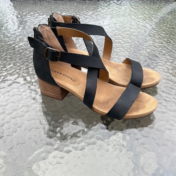 Lucky Brand Pydrina Block Heel Strappy Sandals 7.5 - Picture 5 of 10